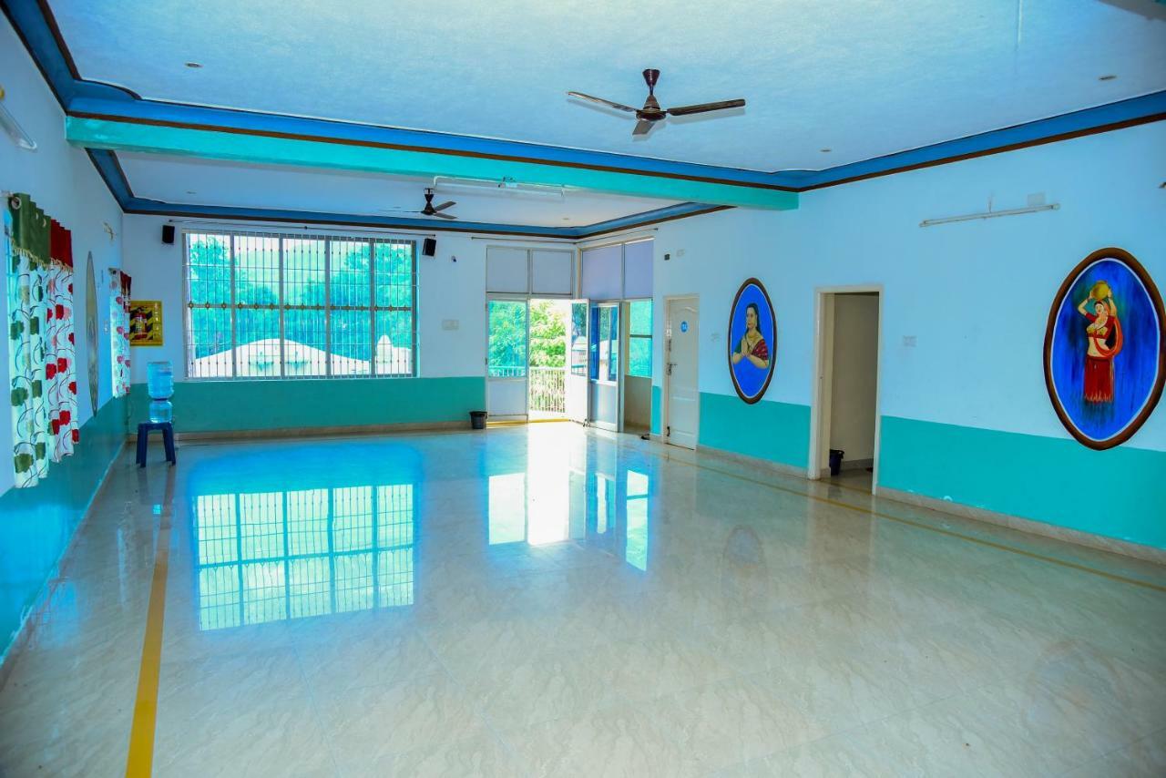 Mahathi Resort And Spa Yelagiri Exterior photo
