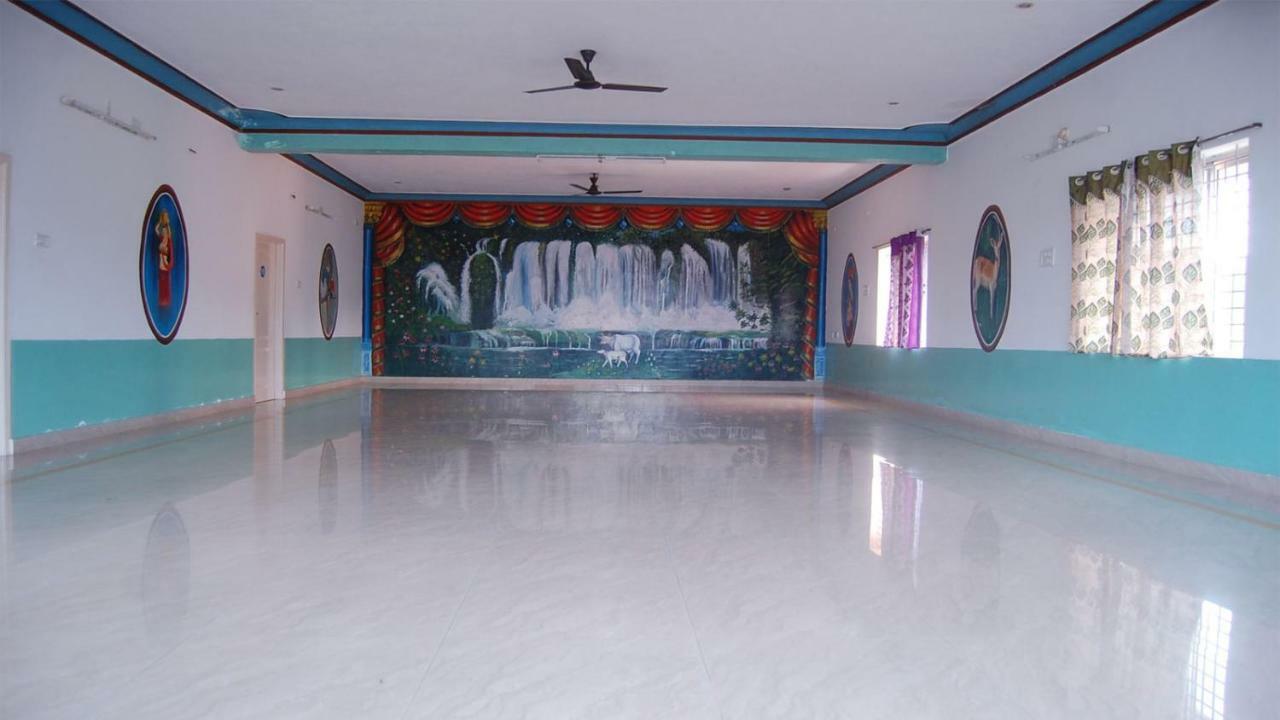 Mahathi Resort And Spa Yelagiri Exterior photo